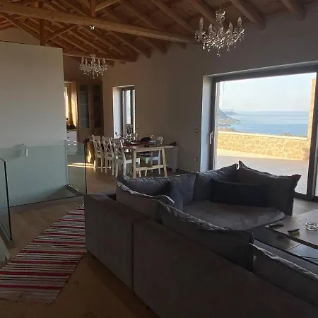 Lovely 3-Bed Villa Private Pool In Agios Nikolaos Villa