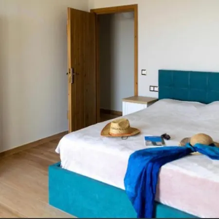 Lovely 3-Bed Villa Private Pool In Agios Nikolaos Vila *